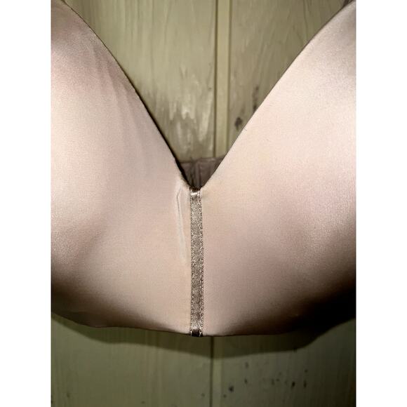 38D Maidenform Bra Microfiber One Fabulous Fit Side Smoothing Wirefree Wireless - Picture 3 of 8